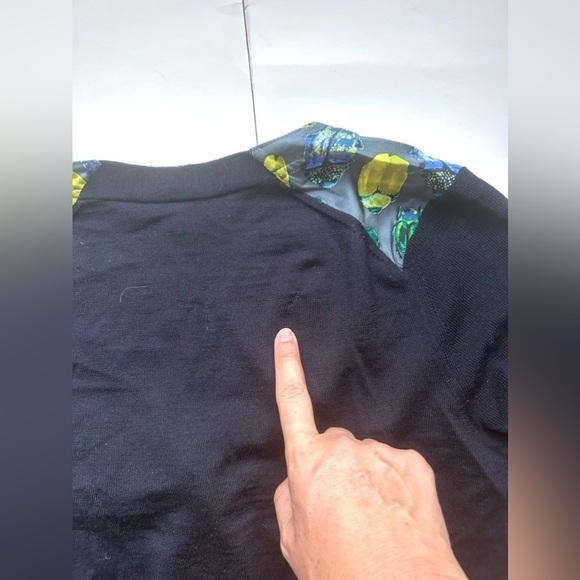 TORY BURCH SILK MERINO WOOL  PRINTED
SWEATER cardigan small - Picture 6 of 6